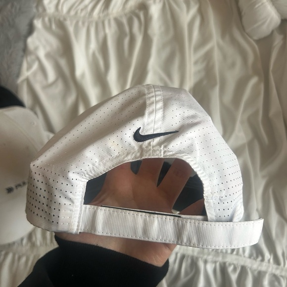 Nike Heritage86 Dri-FIT White Cap - Picture 3 of 3